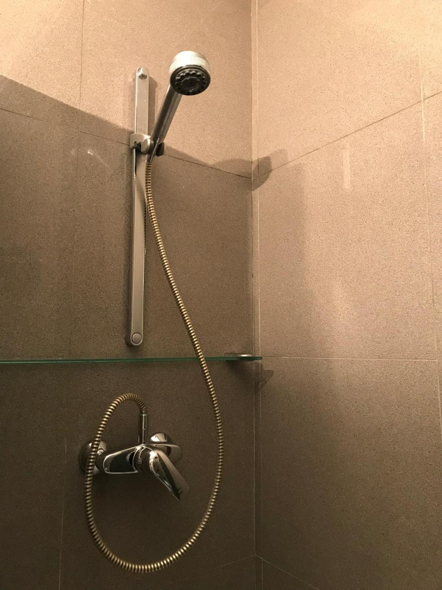 Habitacion Grande Y Confortable Con Bano Privado Junto A Guggenheim بلباو المظهر الخارجي الصورة